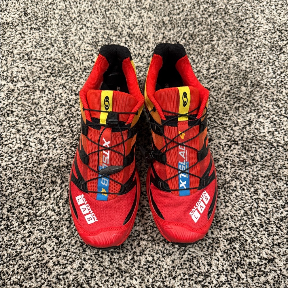 Unisex Red Salomon’s XT-6 Sportstyle Men’s 9/Women’s 10